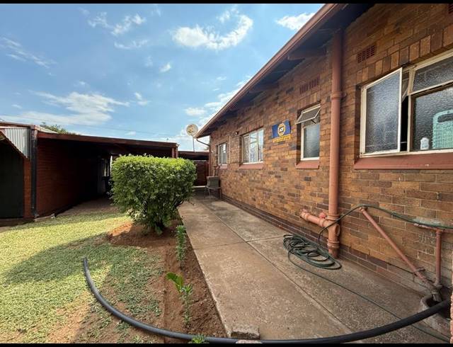 3 BEDROOM HOUSE FOR SALE IN VANDERBIJLPARK CW 2